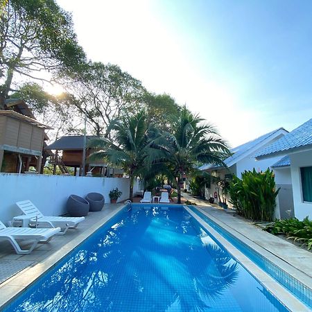The Fint Hus Villa Langkawi Extérieur photo